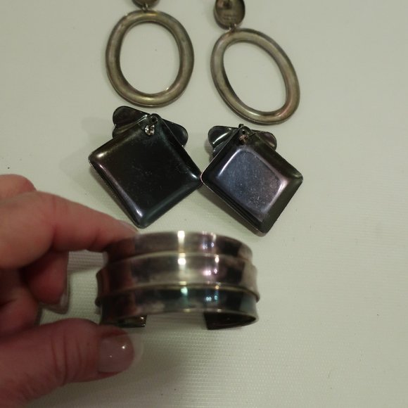 SHAG 3PC COSTUME JEWLERY SILVER BRACELET/2 EARRING - Picture 6 of 7